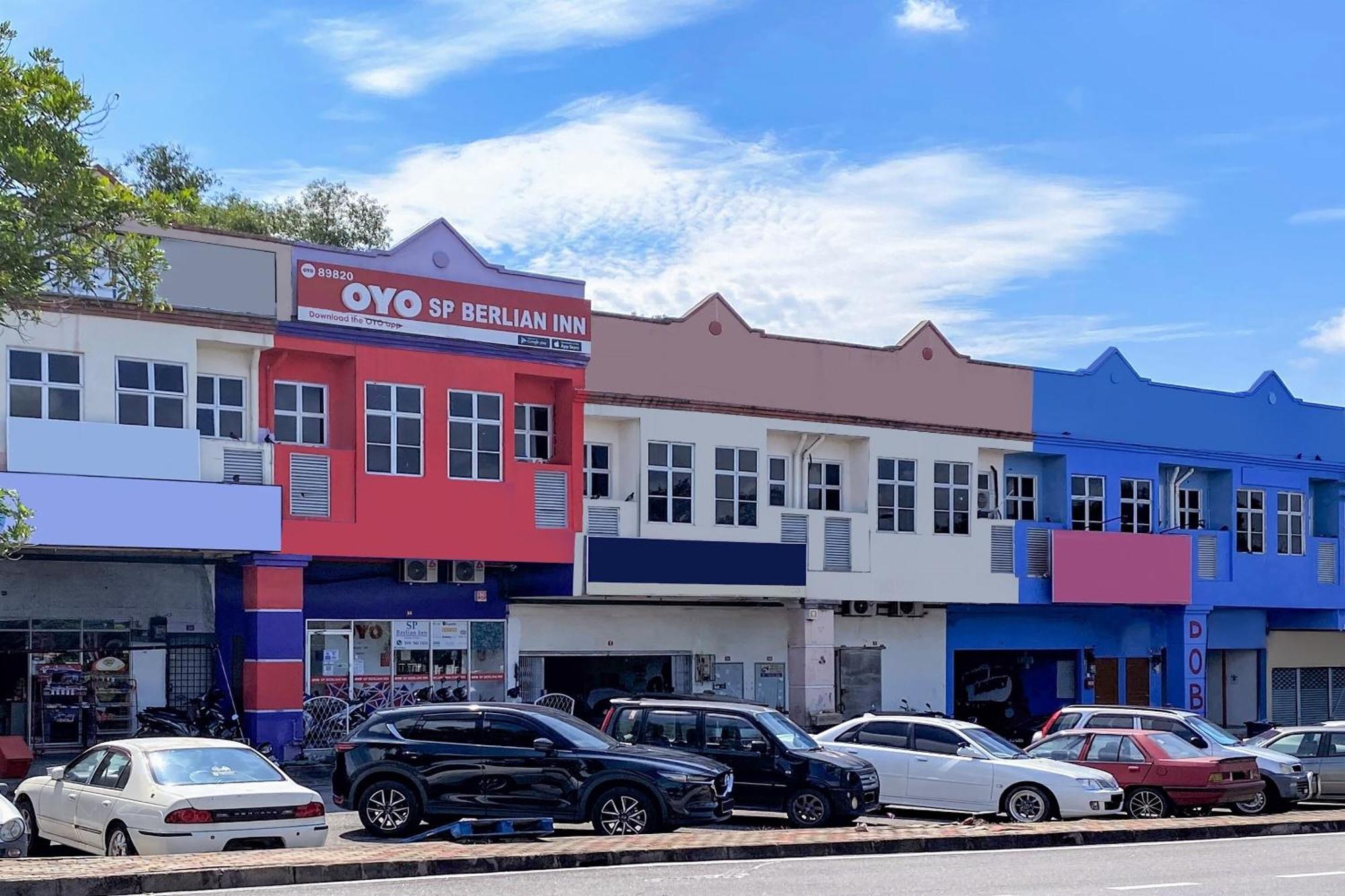 Oyo 89820 Sp Berlian Inn Сунгай Петани Екстериор снимка