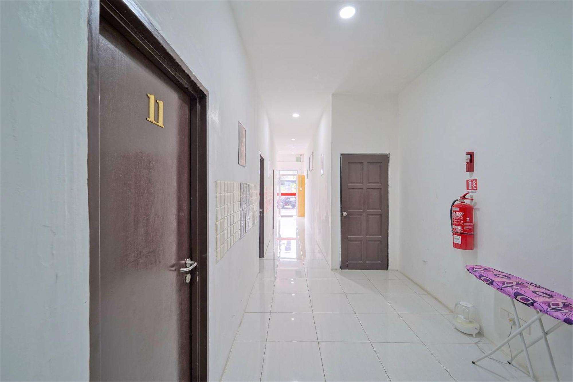 Oyo 89820 Sp Berlian Inn Сунгай Петани Екстериор снимка