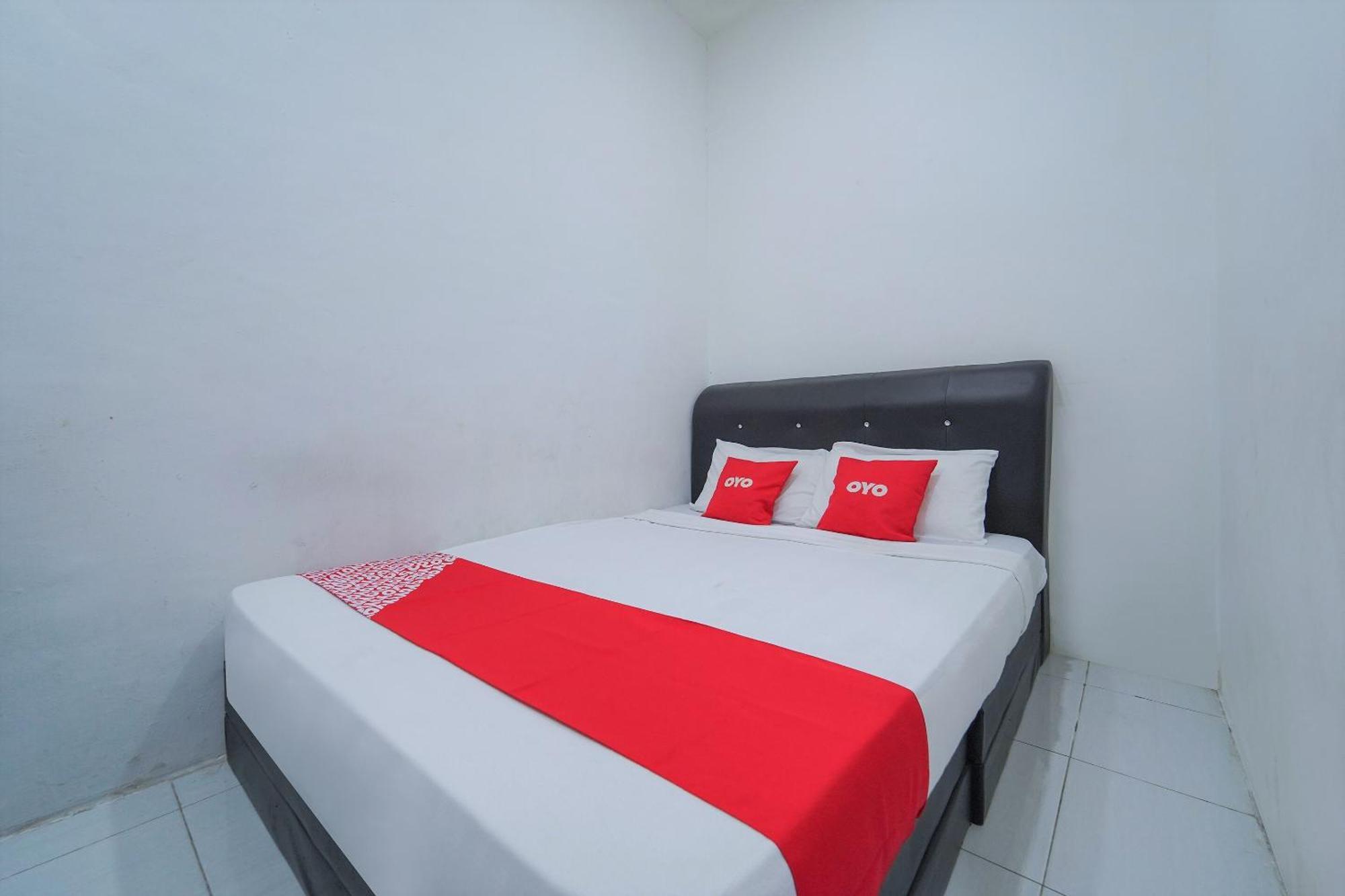 Oyo 89820 Sp Berlian Inn Сунгай Петани Екстериор снимка