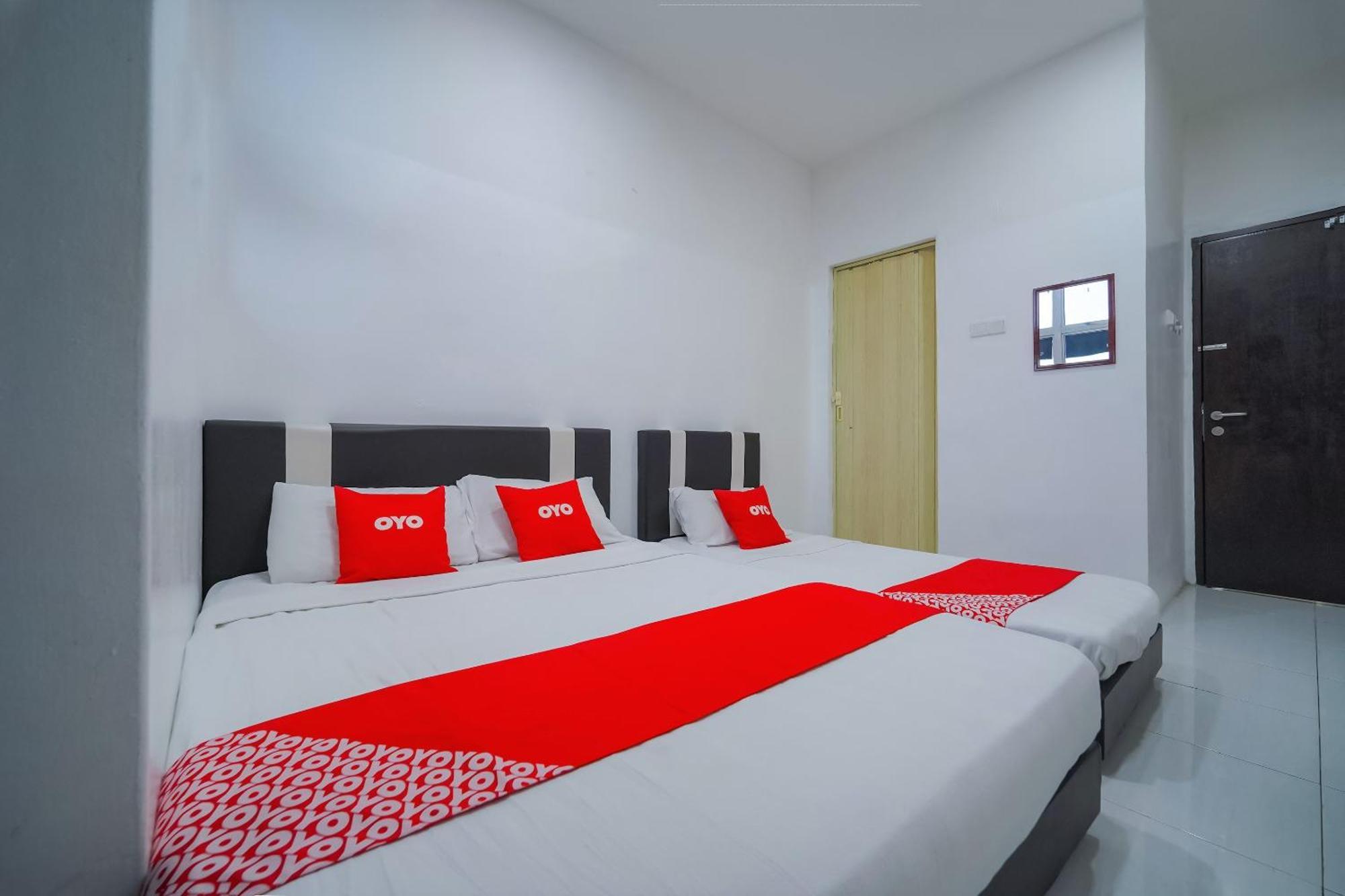 Oyo 89820 Sp Berlian Inn Сунгай Петани Екстериор снимка