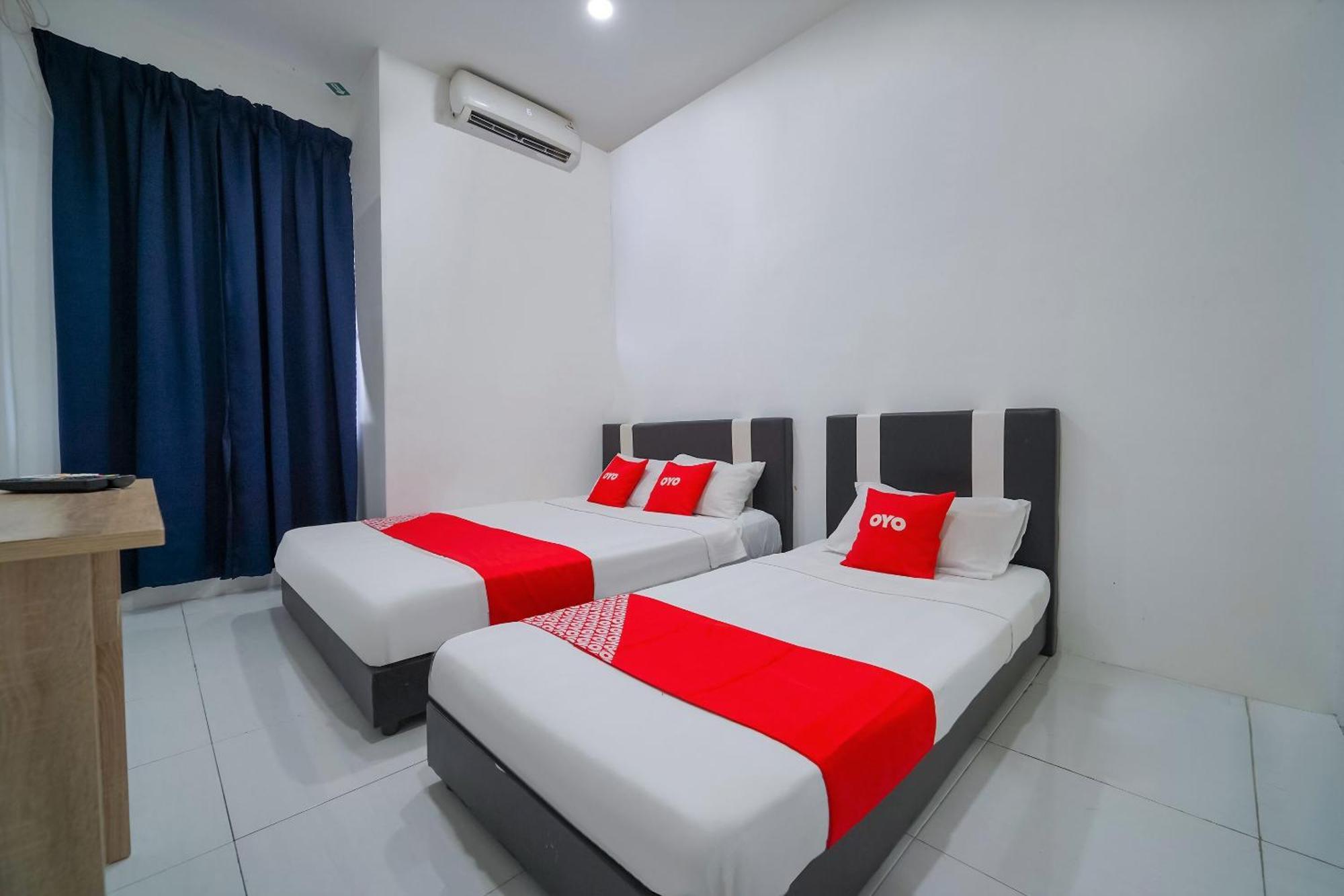 Oyo 89820 Sp Berlian Inn Сунгай Петани Екстериор снимка